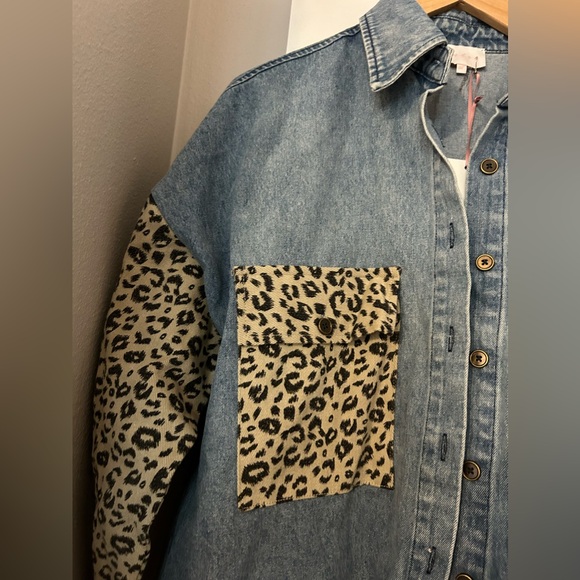 NWT Entro Cheetah and Denim Shacket - XL - Picture 2 of 4